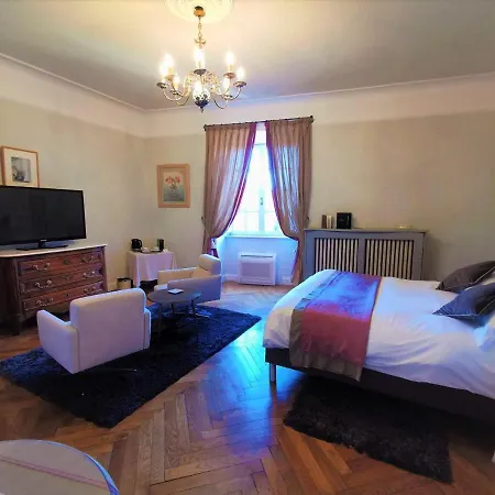 Hotel Chateau De Rochegude (Drome)