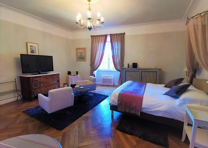 מלון Chateau De Rochegude (Drome)